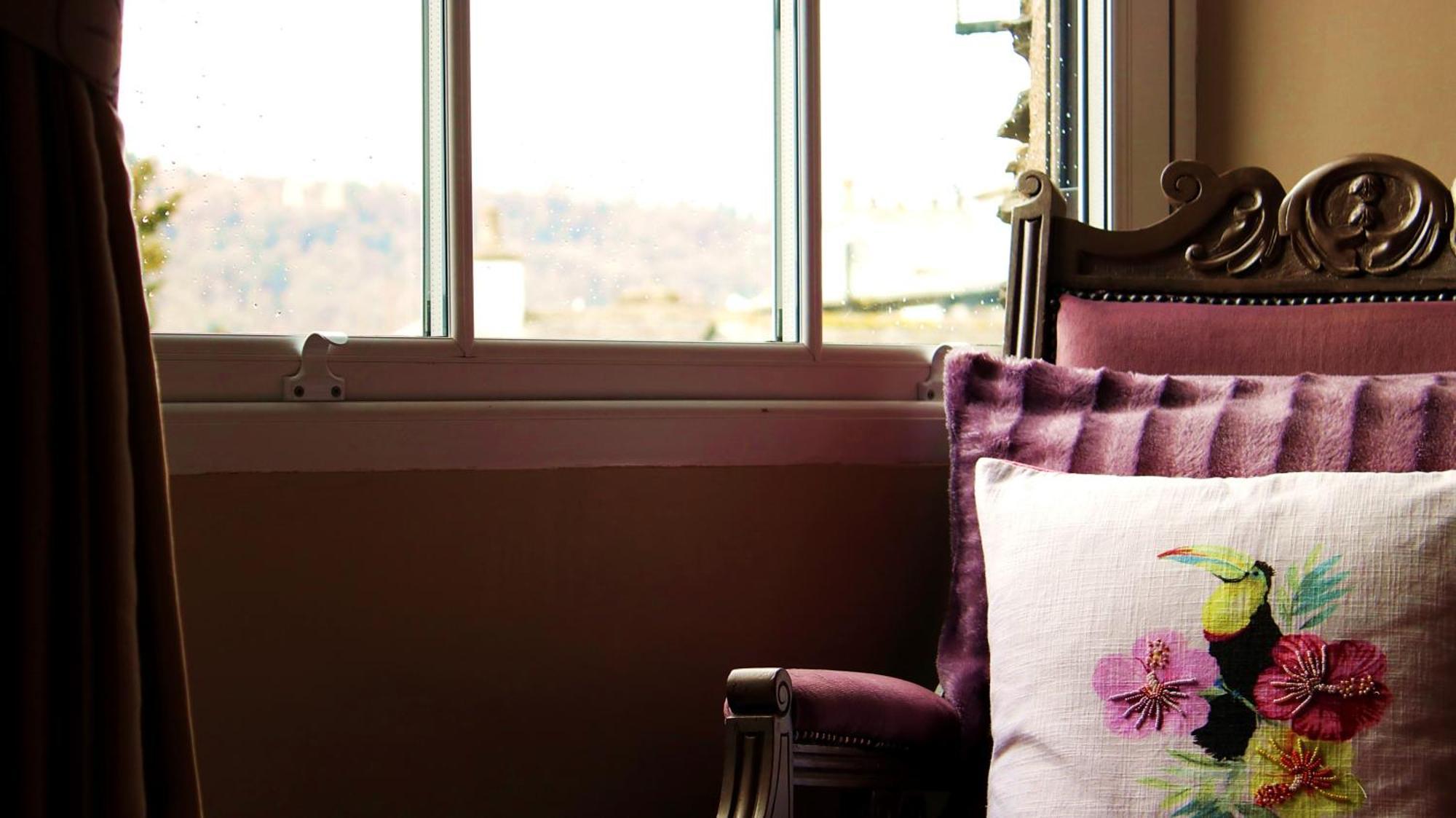 Bowness Bay Suites (Adults Only) מראה חיצוני תמונה