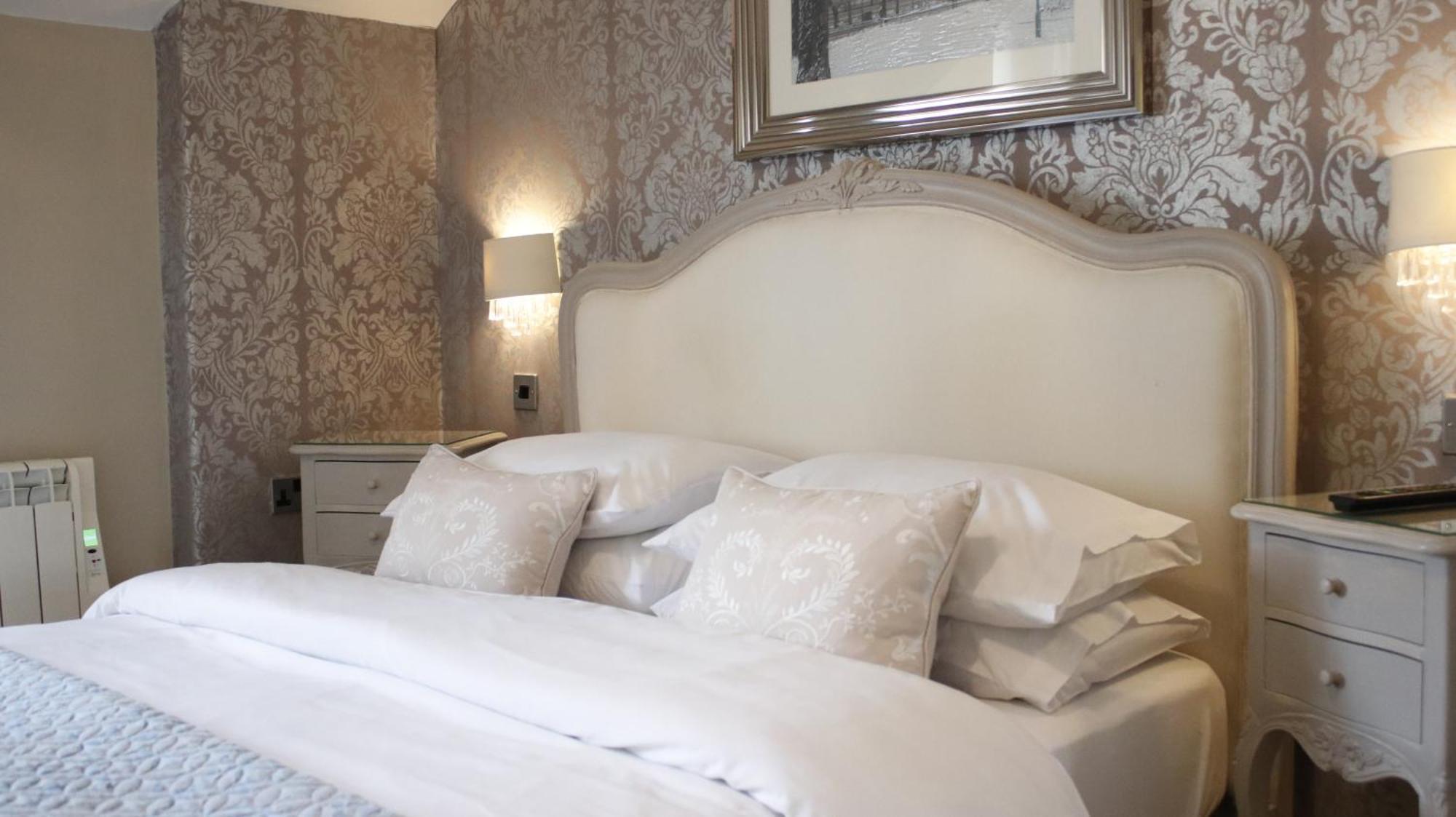 Bowness Bay Suites (Adults Only) מראה חיצוני תמונה