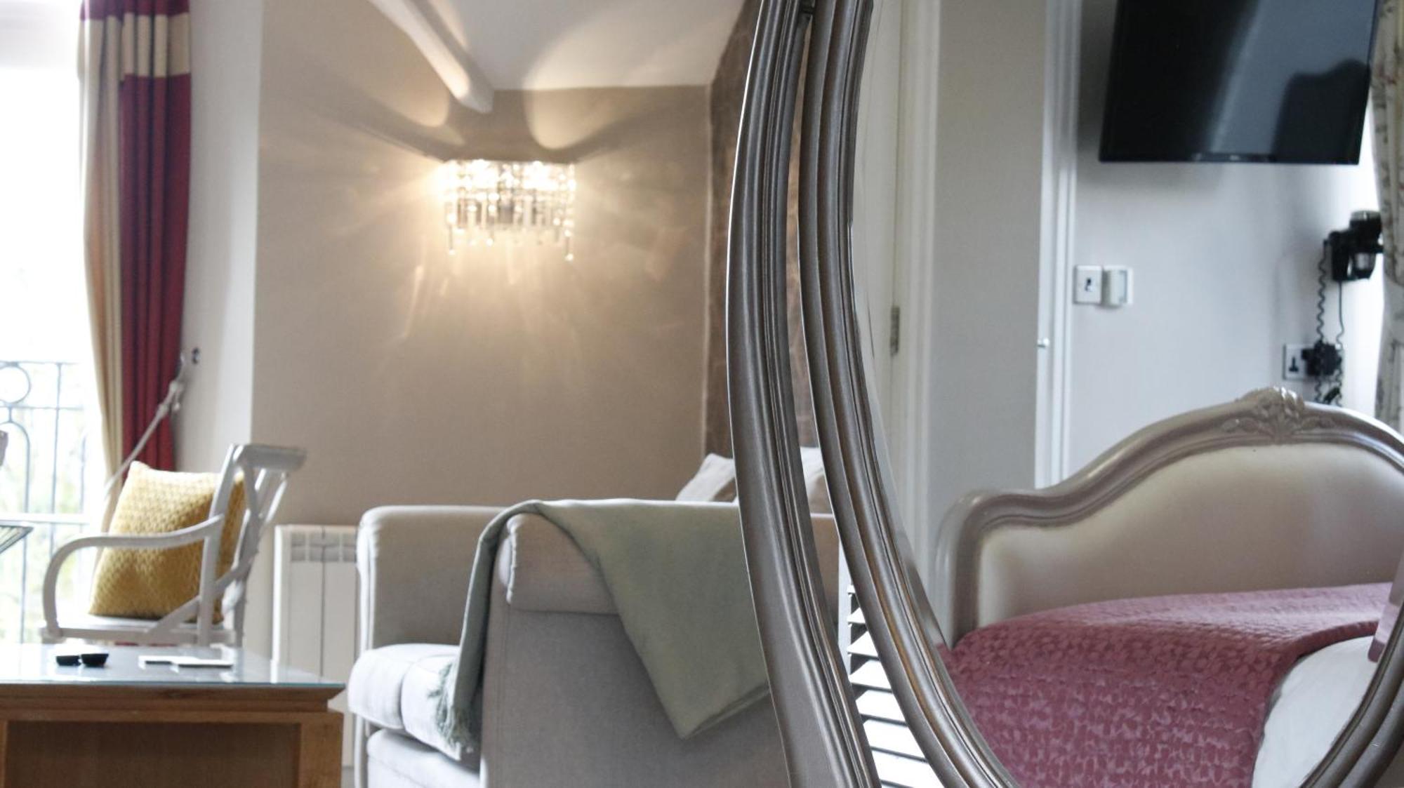 Bowness Bay Suites (Adults Only) מראה חיצוני תמונה