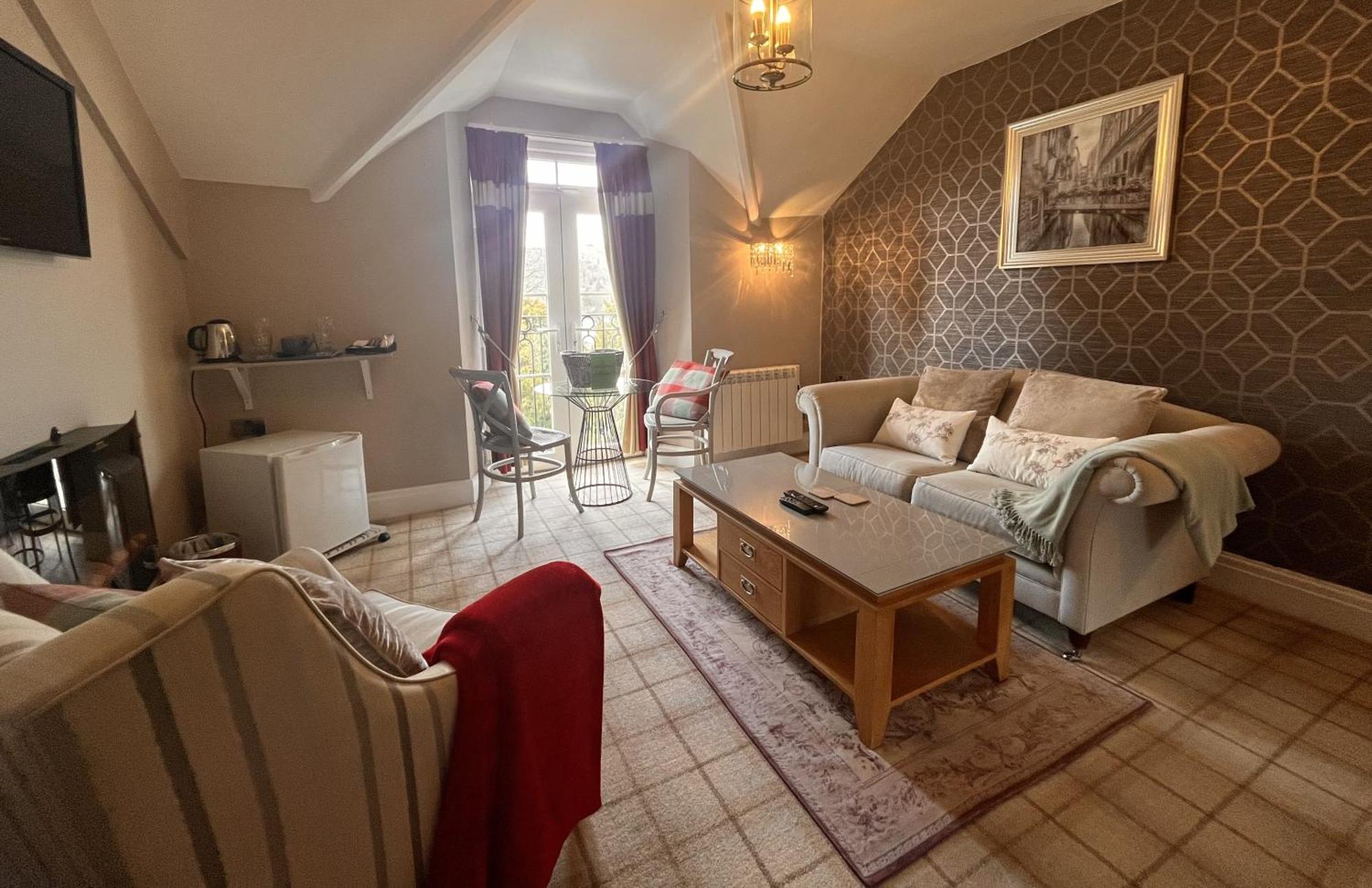 Bowness Bay Suites (Adults Only) מראה חיצוני תמונה