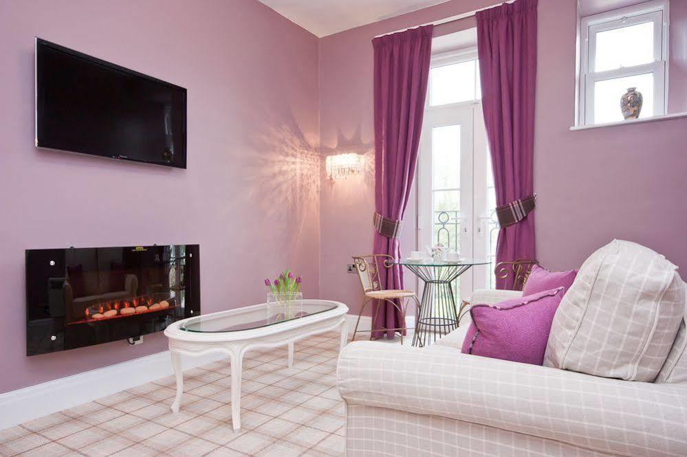 Bowness Bay Suites (Adults Only) מראה חיצוני תמונה