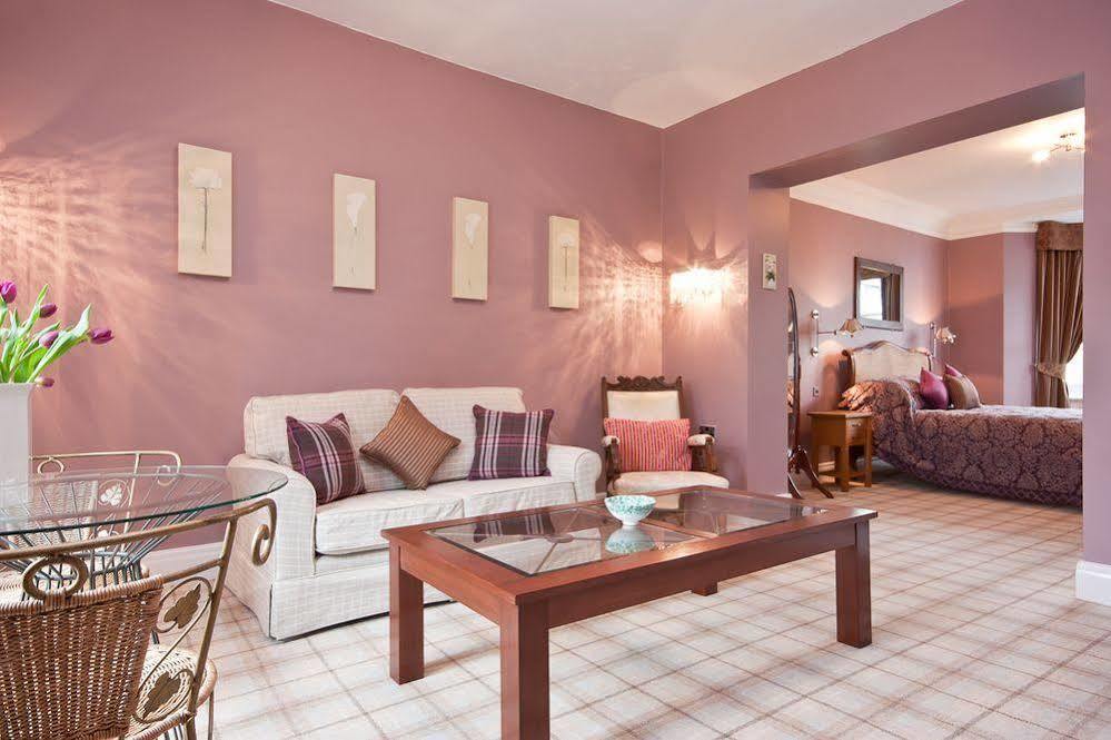Bowness Bay Suites (Adults Only) מראה חיצוני תמונה