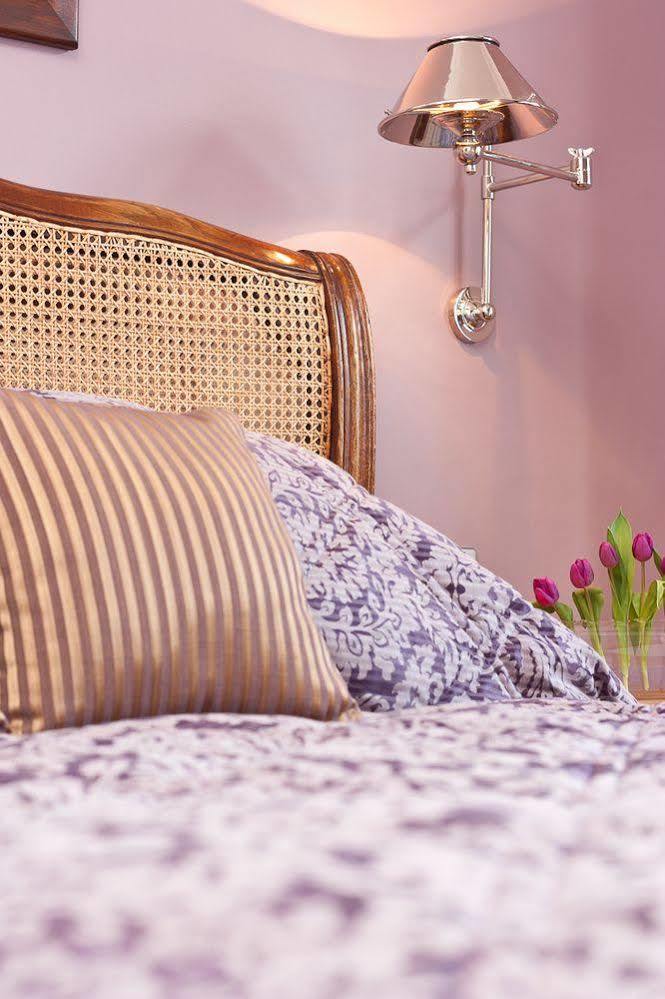 Bowness Bay Suites (Adults Only) מראה חיצוני תמונה