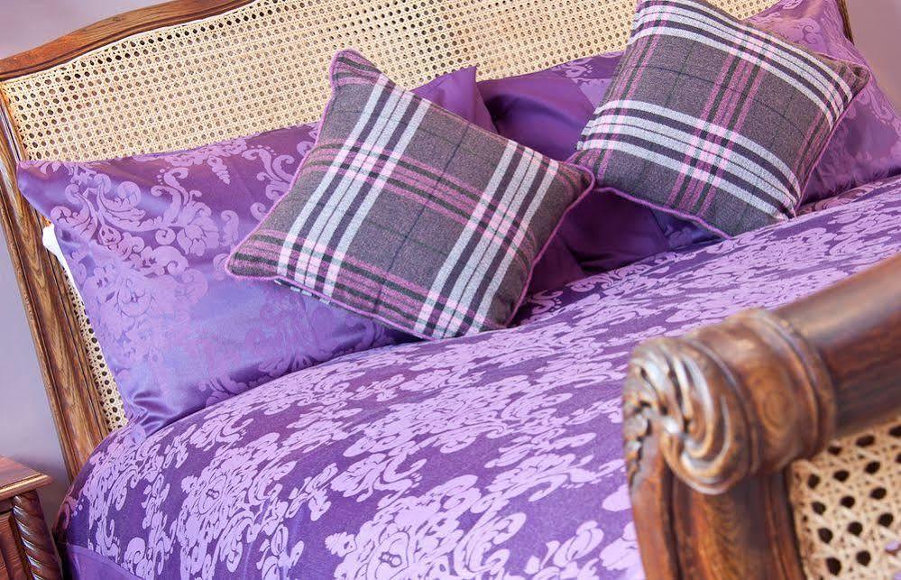 Bowness Bay Suites (Adults Only) מראה חיצוני תמונה