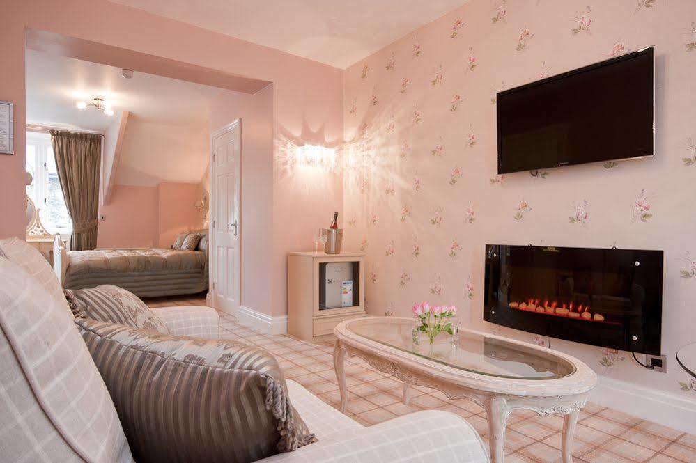 Bowness Bay Suites (Adults Only) מראה חיצוני תמונה