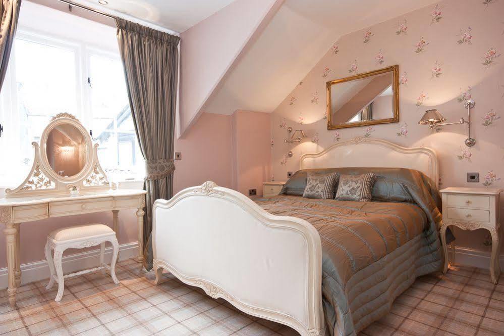 Bowness Bay Suites (Adults Only) מראה חיצוני תמונה